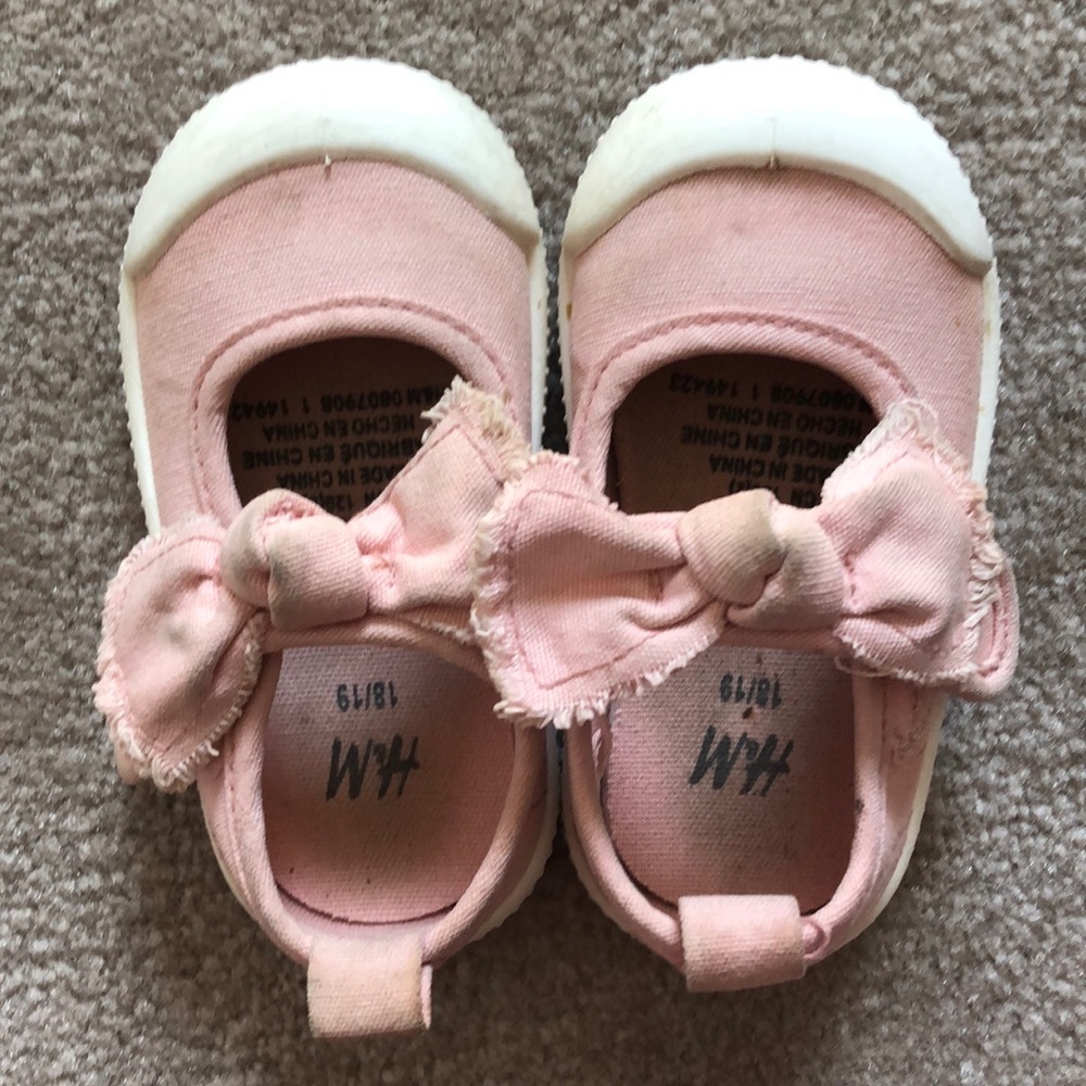 Pink Mary Jane tennis shoes